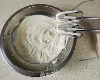 Make Multi-layer fruit cake step 19