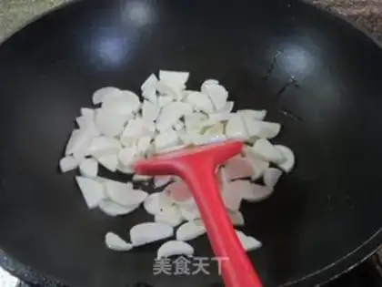 Make The pickles are full of white step 3