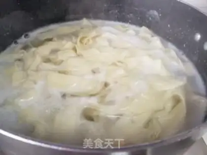 Make Tomato eggs for noodles step 7