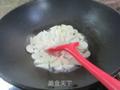 Make The pickles are full of white step 5