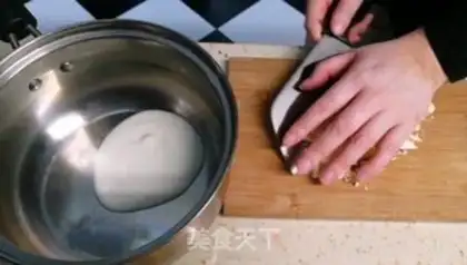 Make Cranberry white chocolate cake step 3