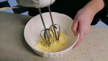 Make Cranberry white chocolate cake step 5