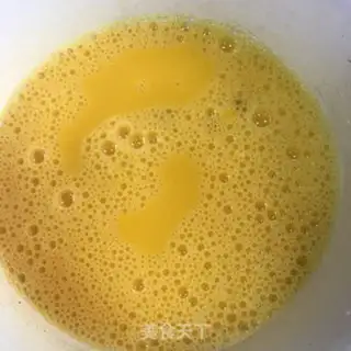 Make Eggs are fried tofu step 2
