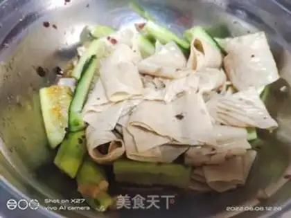 Make cucumber tofu skin step 3