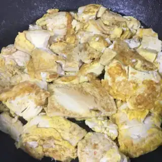 Make Eggs are fried tofu step 6