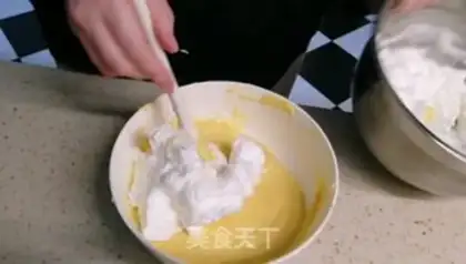 Make Cranberry white chocolate cake step 11