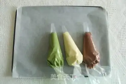 Make Cat tongue crackers step 7