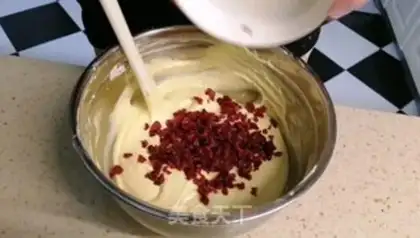 Make Cranberry white chocolate cake step 14