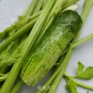 Make Cucumber celery juice step 0