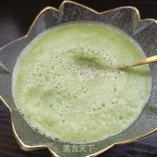 Make Cucumber celery juice step 5
