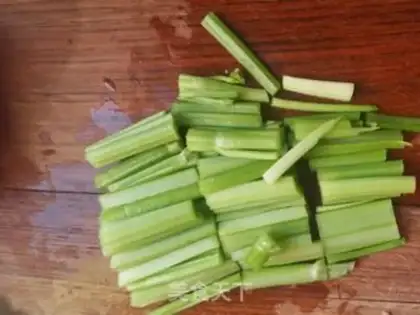Make Celery ploughing beef step 2