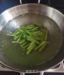 Make Celery ploughing beef step 4