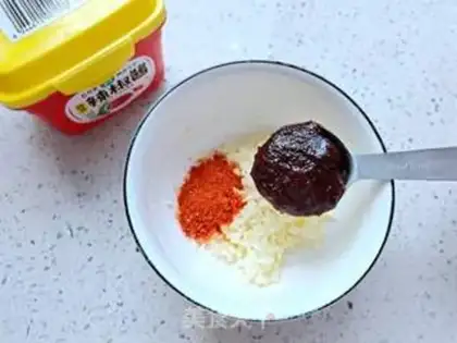 Make Soy sauce and noodles step 1