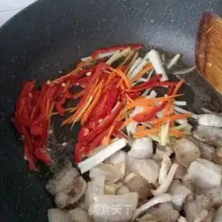 Make White mushroom mushrooms back to the pot step 16