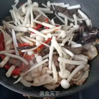 Make White mushroom mushrooms back to the pot step 17