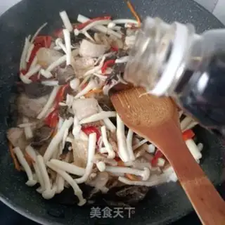 Make White mushroom mushrooms back to the pot step 19