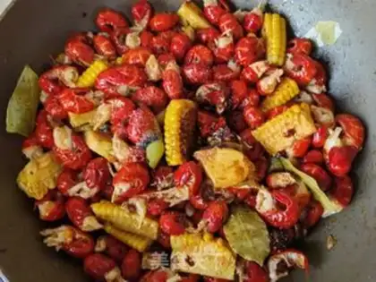 Make Spicy shrimp tails burning corn step 8