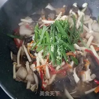 Make White mushroom mushrooms back to the pot step 21