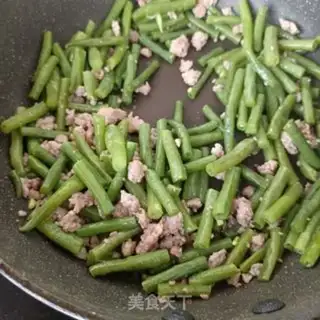 Make The meat and the beans step 10