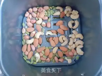 Make Comprehensive nut pretzels step 1