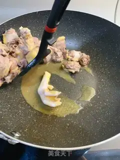 Make A wide-range ginger duck step 3