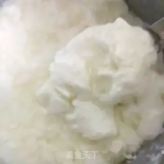 Make Sweet melon cherry yogurt bowl step 0