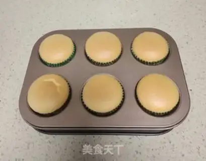 Make Soft cupcakes step 12