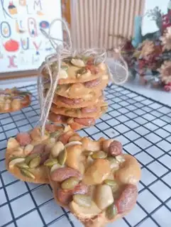 Make Comprehensive nut pretzels step 11