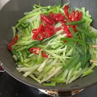Make The broccoli has fried eggs step 13