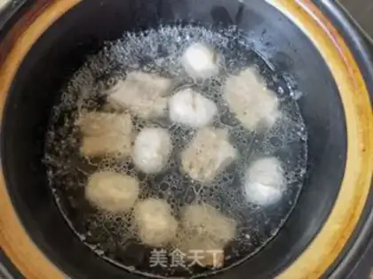 Make Bone soup, yellowfish balls step 5