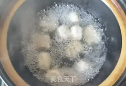 Make Bone soup, yellowfish balls step 6