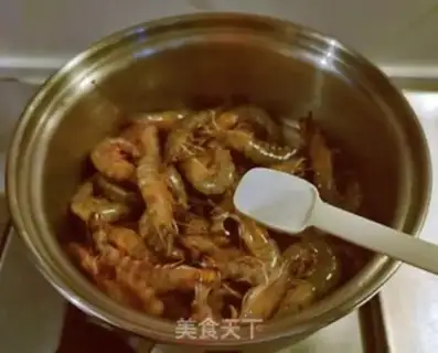 Make Pretzels and prawns step 4