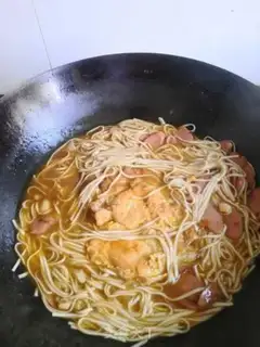 Make Ham egg noodles step 4