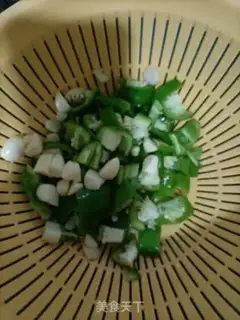 Make Pepper fried tofu step 1