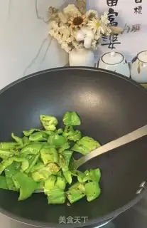 Make Godmother green eggs step 1