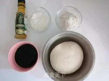 Make Red sugar snack step 1