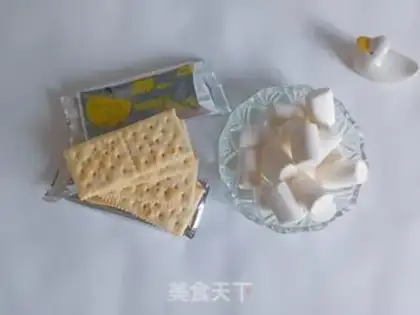 Make A marshmallow roast soda step 0