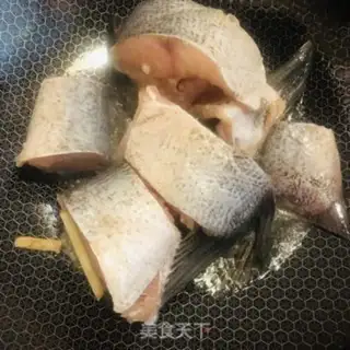 Make The fish tail step 5