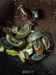 Make Quaint cucumber egg soup step 2