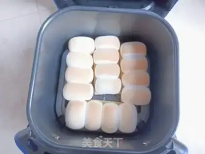 Make A marshmallow roast soda step 4