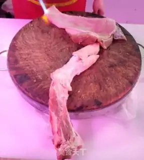 Make White Sliced Pig Hands step 0