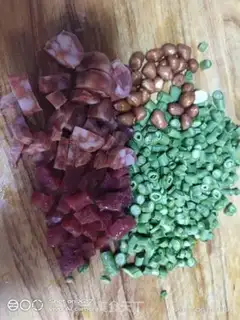 Make Sausage bean horned rice step 0