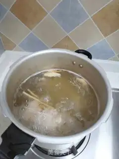 Make White Sliced Pig Hands step 4