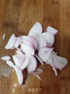 Make Garlic onion cucumbers step 1