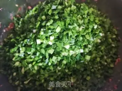 Make Pork cuisine, three fresh dumplings step 9