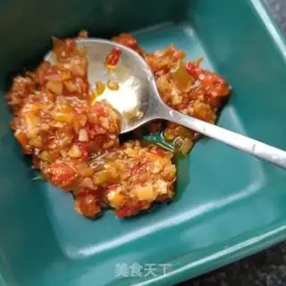 Make Garlic chili cheese fries step 4