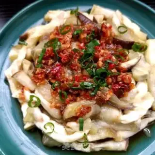 Make Garlic chili cheese fries step 8