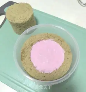Make Watermelon ice cream cake step 9