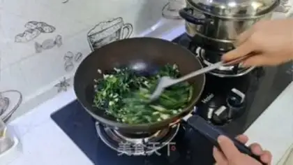 Make Garlic spinach step 8