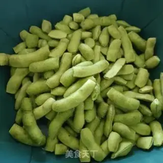 Make Water to boil the beans step 1